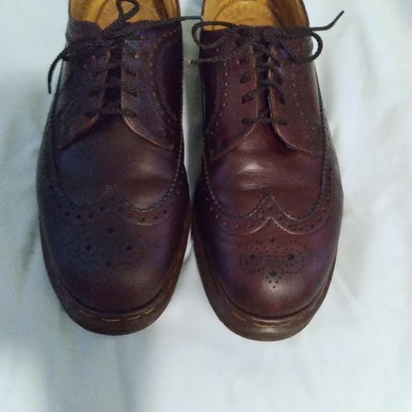 Dr Martin Oxford Wingtips 12 - Picture 12 of 16